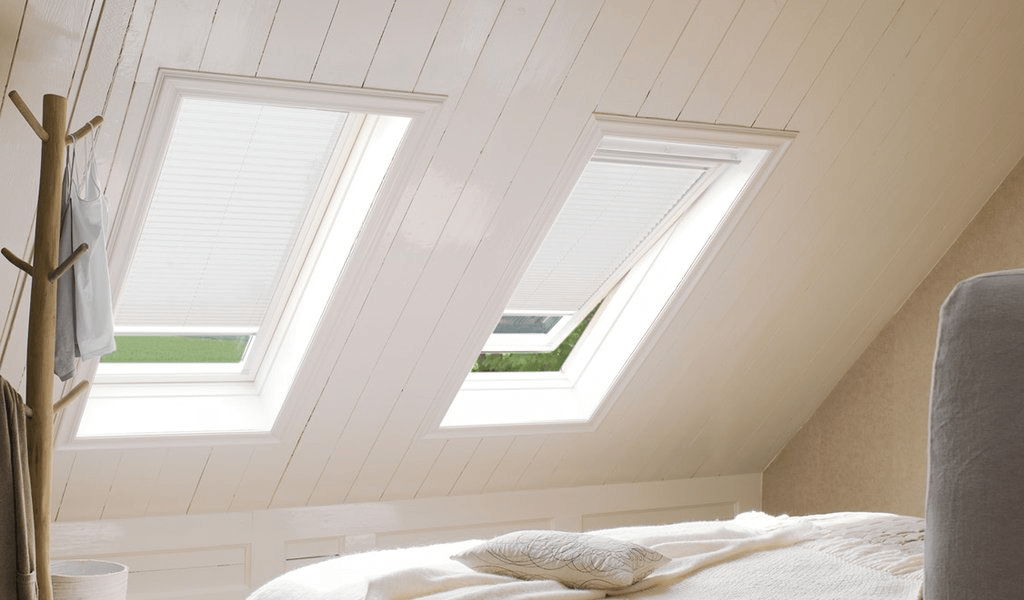 Шторы плиссе Luxaflex® для мансардных окон