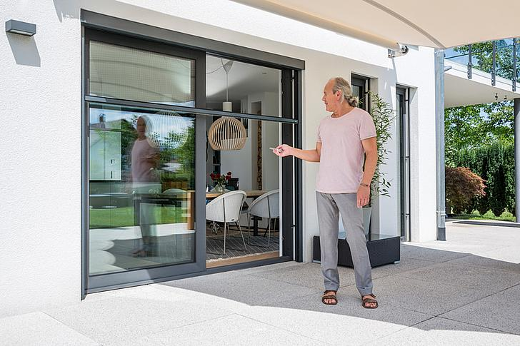 Шторы с от насекомых с эл. управлением.