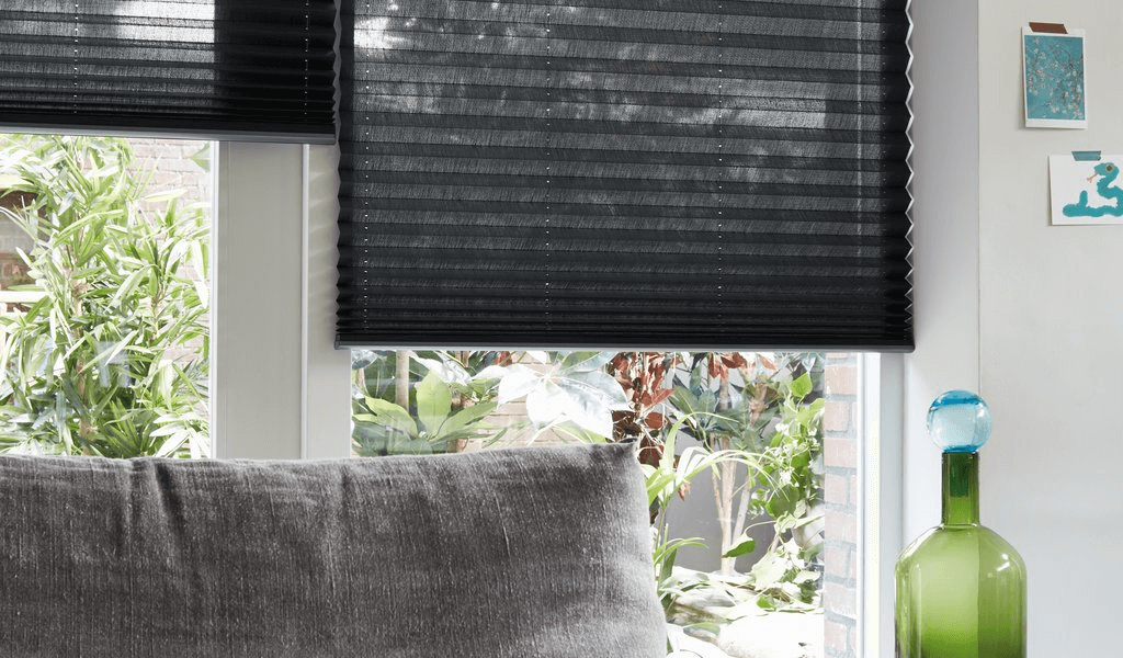 Шторы плиссе Luxaflex® Для простых окон и дверей