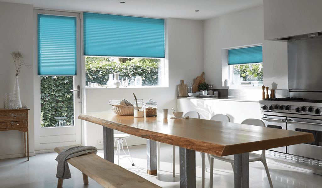 Шторы плиссе Luxaflex® Для простых окон и дверей