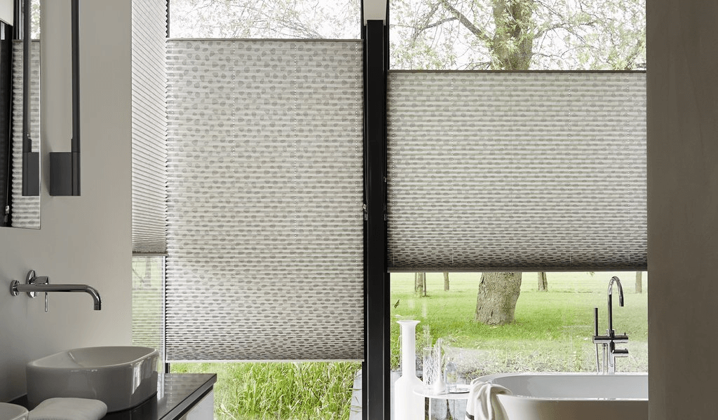 Шторы плиссе Luxaflex® Для простых окон и дверей