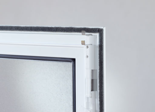 Рамка от насекомых на зажимах