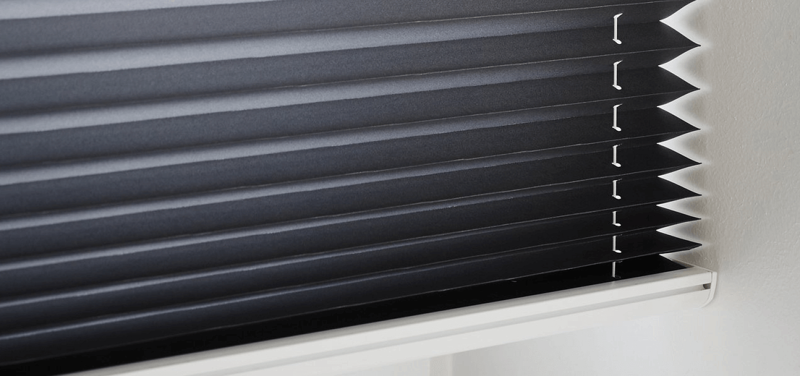 Шторы плиссе Luxaflex® Для простых окон и дверей