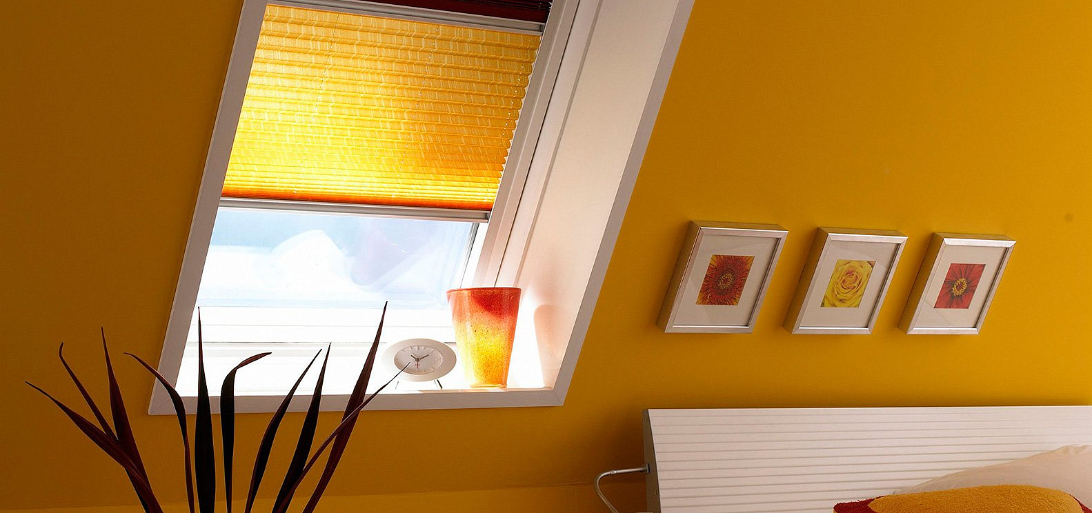 Шторы плиссе Luxaflex® для мансардных окон