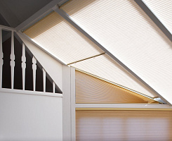 Шторы плиссе Luxaflex® для потолочных  окон или зимнего сада