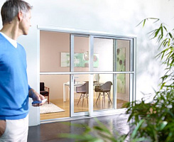 Шторы с от насекомых с эл. управлением.