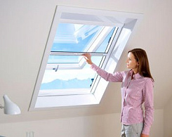 Москитные сетки для мансардных окон