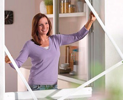 Рамка от насекомых на зажимах