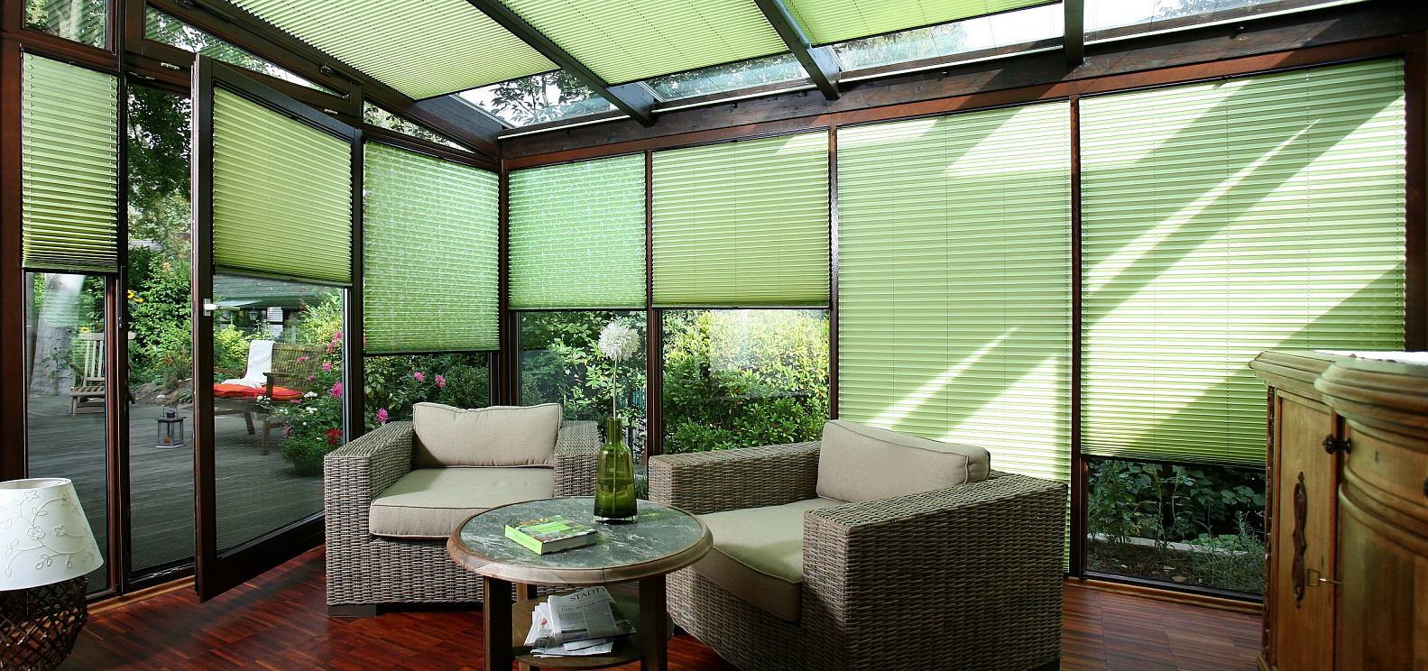 Шторы плиссе Luxaflex® для потолочных  окон или зимнего сада